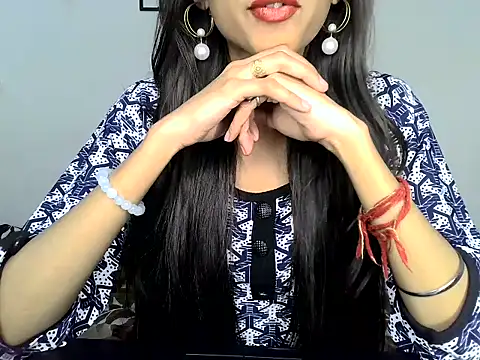 SIKSHA SINGH online show from April 16, 7:03 pm