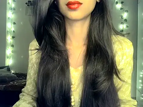 SIKSHA SINGH online show from April 1, 4:37 pm