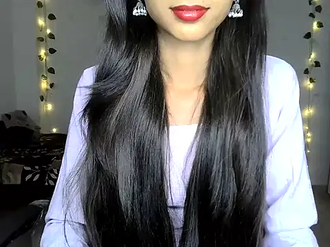 SIKSHA SINGH online show from May 27, 8:27 pm