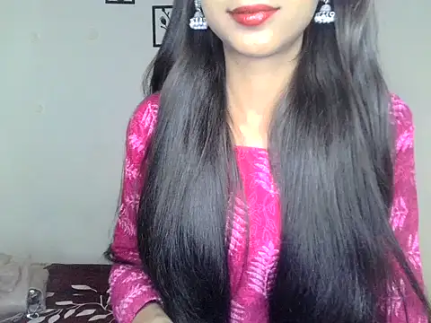 SIKSHA SINGH online show from April 28, 7:18 pm