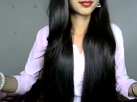 SIKSHA SINGH online show from May 17, 6:19 pm