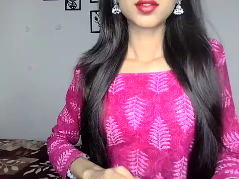 SIKSHA SINGH online show from April 30, 8:16 pm