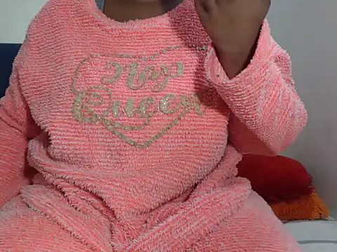 CurvyAssXX21 online show from April 22, 4:36 pm