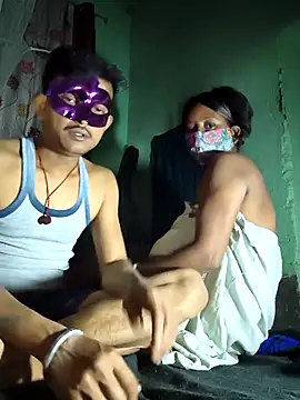 Snapshot of Saxycouple69 chatting on February 18, 5:09 pm Saxycouple69 online show from February 18, 5:09 pm