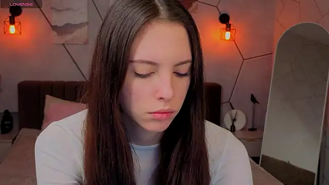 elise robbie online show from March 30, 1:07 am