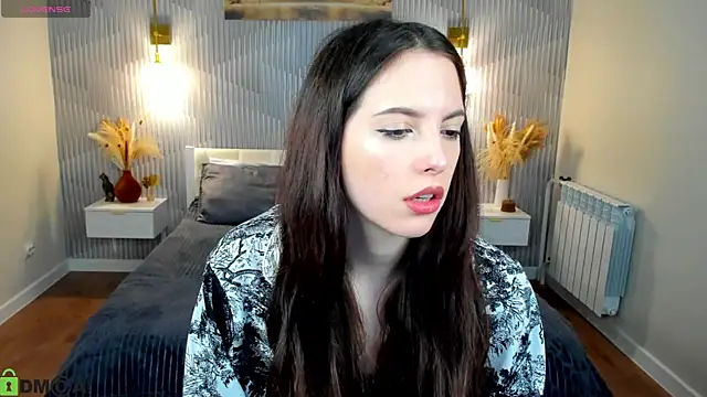 elise robbie online show from March 31, 9:00 am