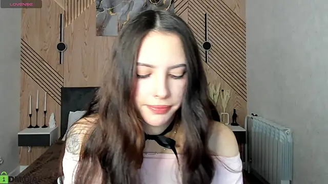 elise robbie online show from February 26, 1:05 am