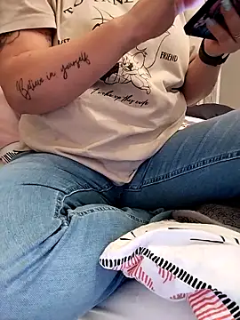 Emma12117 online show from March 3, 7:21 pm