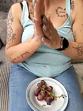 Emma12117 online show from March 11, 10:20 am