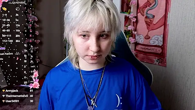 Snapshot of May_leaf chatting on February 24, 1:39 am May leaf online show from February 24, 1:39 am