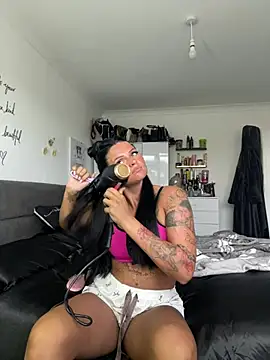 Snapshot of Destinylovex chatting on July 6, 7:05 pm Destinylovex online show from July 6, 7:05 pm