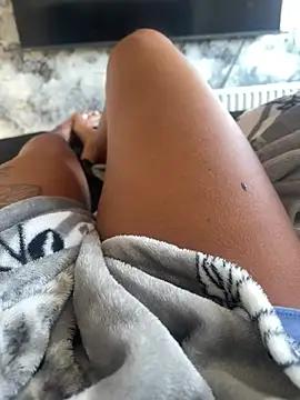 Snapshot of Destinylovex chatting on July 4, 6:53 am Destinylovex online show from July 4, 6:53 am