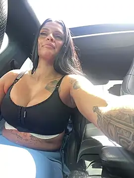 Snapshot of Destinylovex chatting on June 30, 10:59 am Destinylovex online show from June 30, 10:59 am
