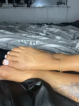 Snapshot of Destinylovex chatting on July 14, 10:27 pm Destinylovex online show from July 14, 10:27 pm