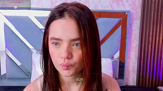 LittleeSara18 online show from May 31, 10:10 am