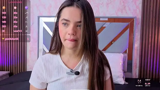 LittleeSara18 online show from March 23, 11:10 am