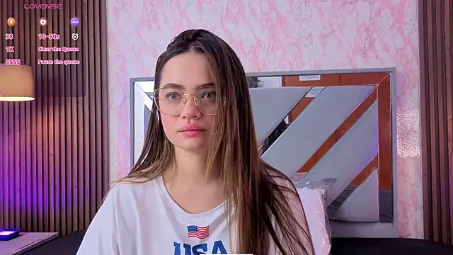 LittleeSara18 online show from March 14, 11:05 am