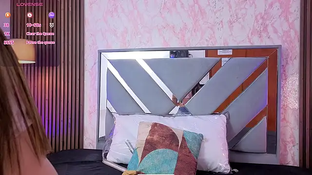 LittleeSara18 online show from March 15, 11:06 am