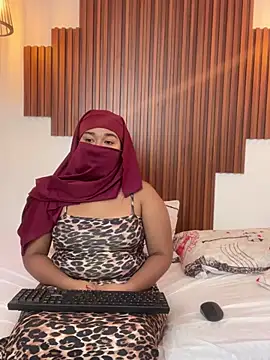 Desert queens online show from March 3, 2:35 pm