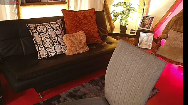Snapshot of sofia_diaz08 chatting on July 3, 9:10 pm sofia diaz08 online show from July 3, 9:10 pm