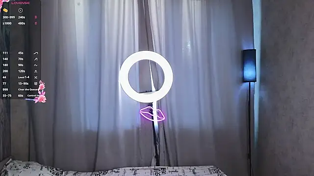 DevilWearsPradaa online show from March 7, 2:22 pm