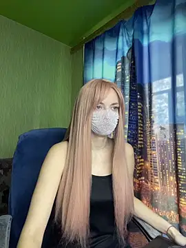 SophieBlackwood online show from April 18, 9:11 am