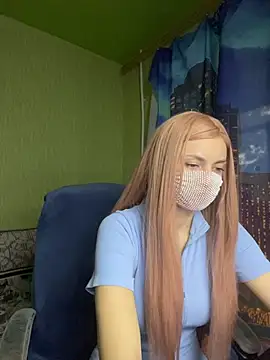 SophieBlackwood online show from May 28, 8:11 am