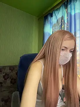 SophieBlackwood online show from April 16, 8:37 am