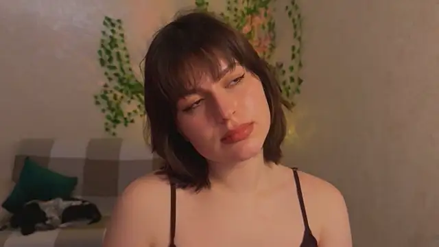 rinamandarina online show from April 16, 1:23 pm