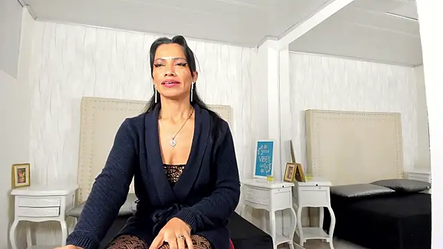 FernandaAvilax online show from May 10, 7:23 am