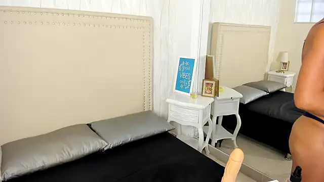 FernandaAvilax online show from May 25, 9:13 pm