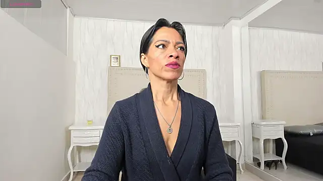 FernandaAvilax online show from April 8, 12:01 am