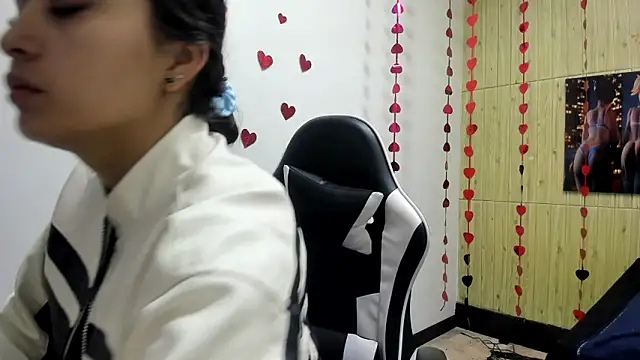 angell cooper8 online show from March 8, 12:08 pm