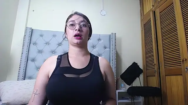 skarlett  36 online show from April 13, 3:38 pm