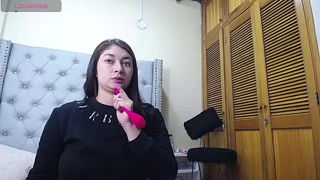 skarlett  36 online show from March 23, 1:11 pm