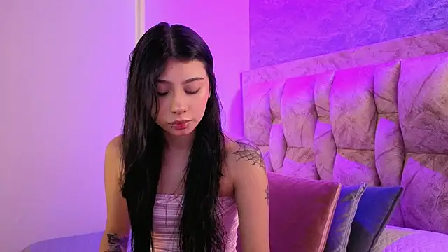 chloe bluee  online show from June 26, 12:11 pm