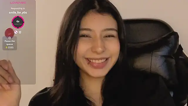 chloe bluee  online show from March 23, 1:33 pm