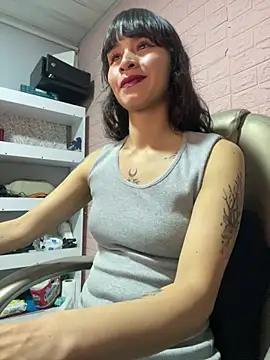 Mistymoon online show from April 4, 12:45 pm