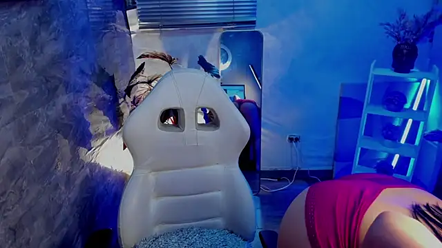 SophyAdams online show from April 4, 3:35 am