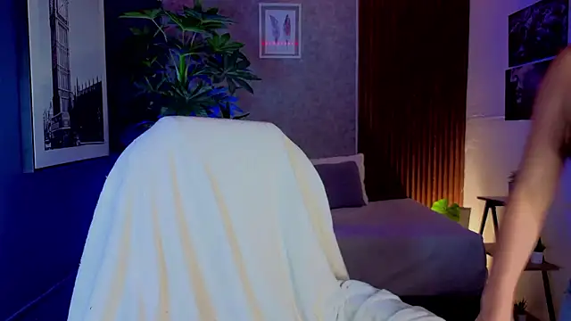 SophyAdams online show from March 8, 12:27 am