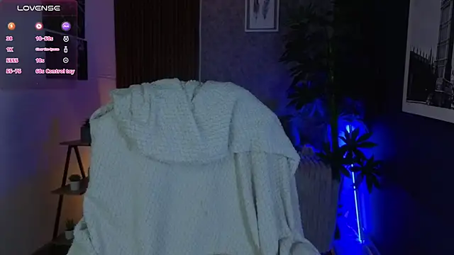 SophyAdams online show from March 31, 8:11 pm