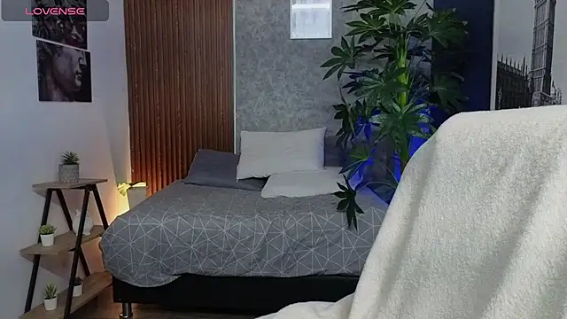 SophyAdams online show from April 14, 9:53 pm