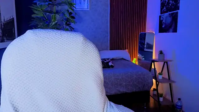 SophyAdams online show from March 18, 9:15 pm