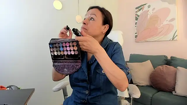 Snapshot of Ivonne_4 chatting on June 4, 1:16 pm Ivonne 4 online show from June 4, 1:16 pm