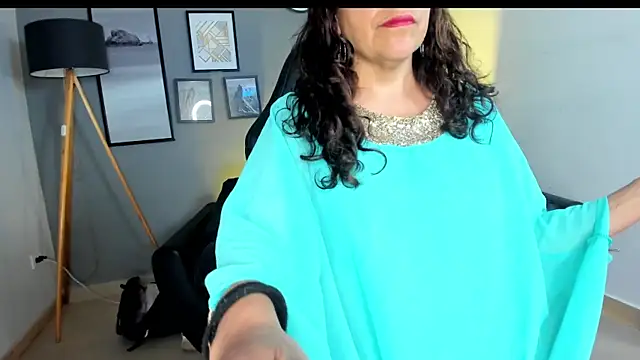 Snapshot of Ivonne_4 chatting on July 16, 1:30 pm Ivonne 4 online show from July 16, 1:30 pm