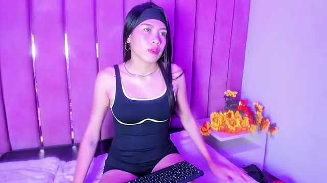  Luna Candy online show from March 6, 7:53 pm