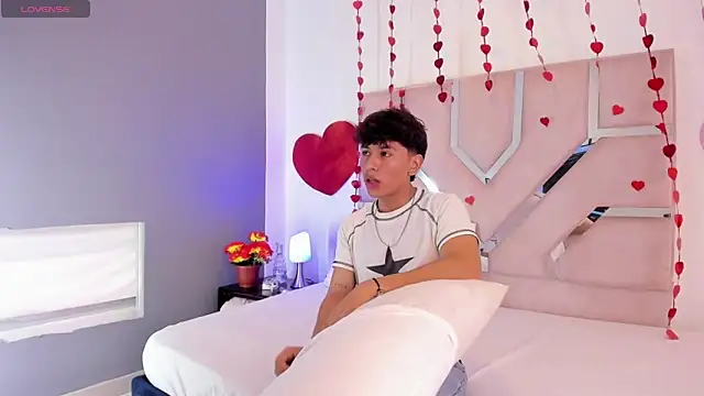 Angel Lux online show from February 25, 7:03 pm