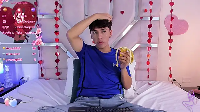 Angel Lux online show from February 28, 8:47 am