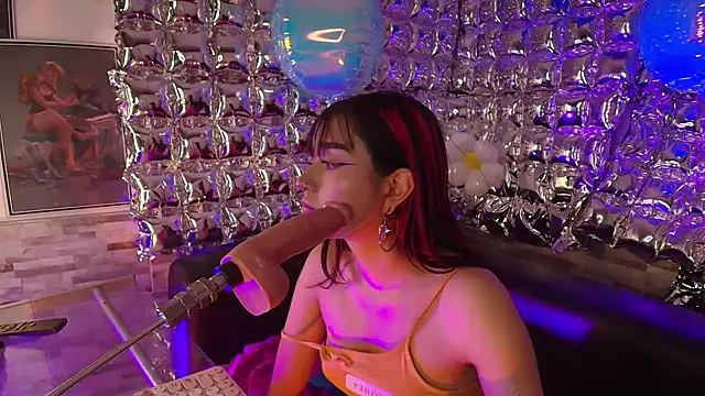 lala cherry online show from March 19, 2:28 pm