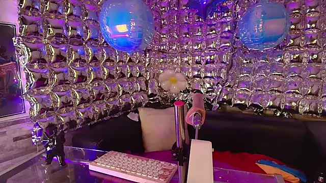 lala cherry online show from March 18, 8:32 pm